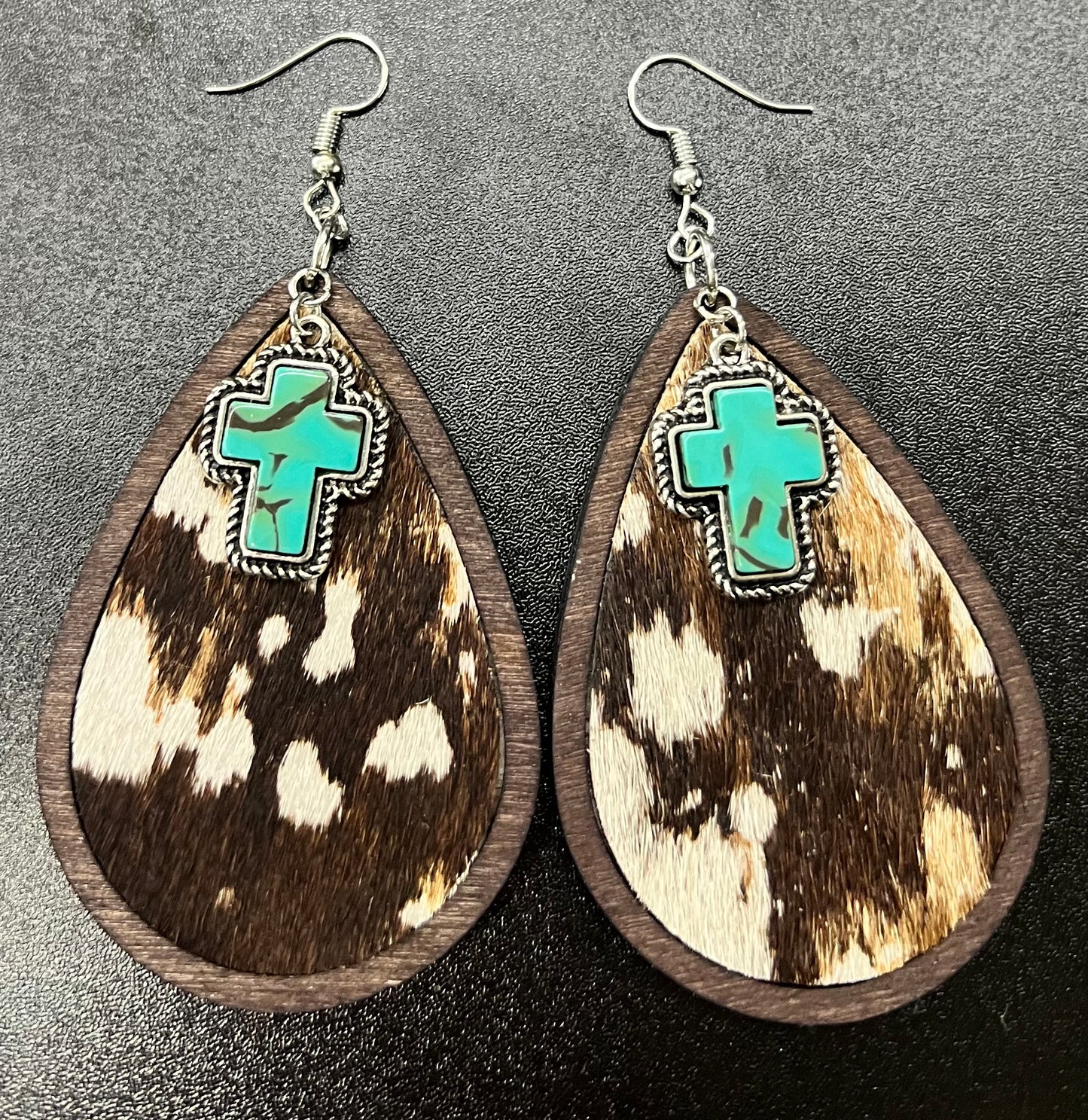 Wooden earrings with cowhide and turquoise