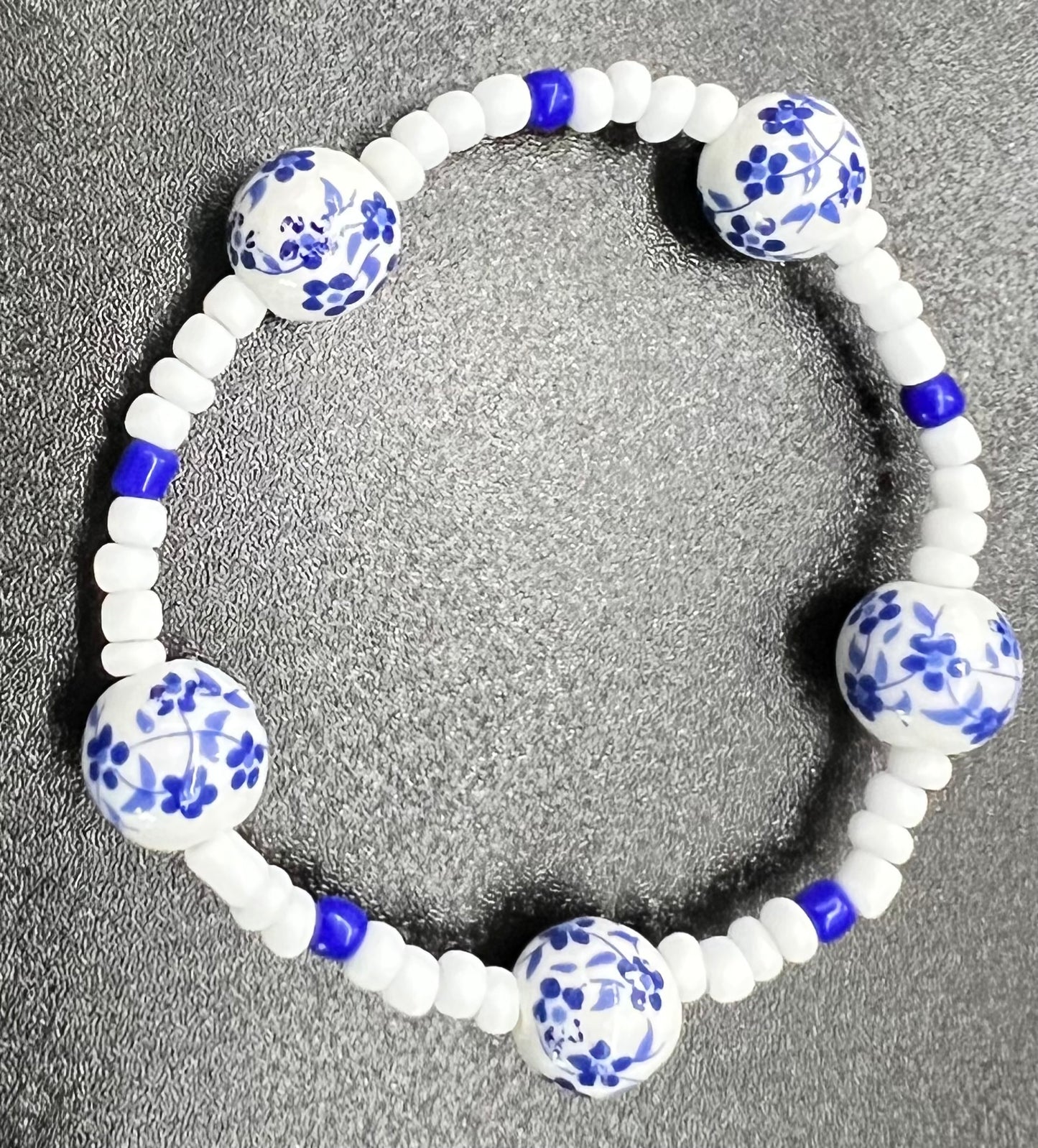 Floral blue and white bracelet